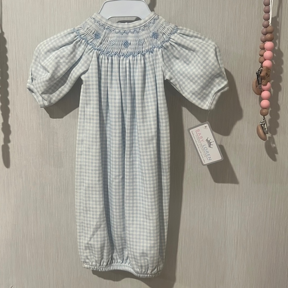 Premie baby Loren checkered blue and white gown